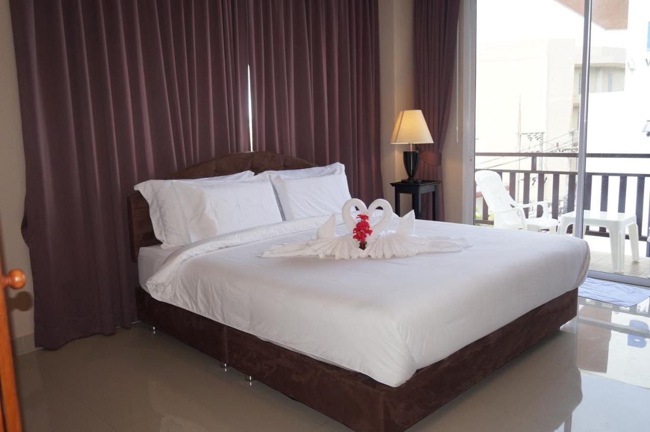 Kata Beachwalk Hotel And Bungalows Exterior foto