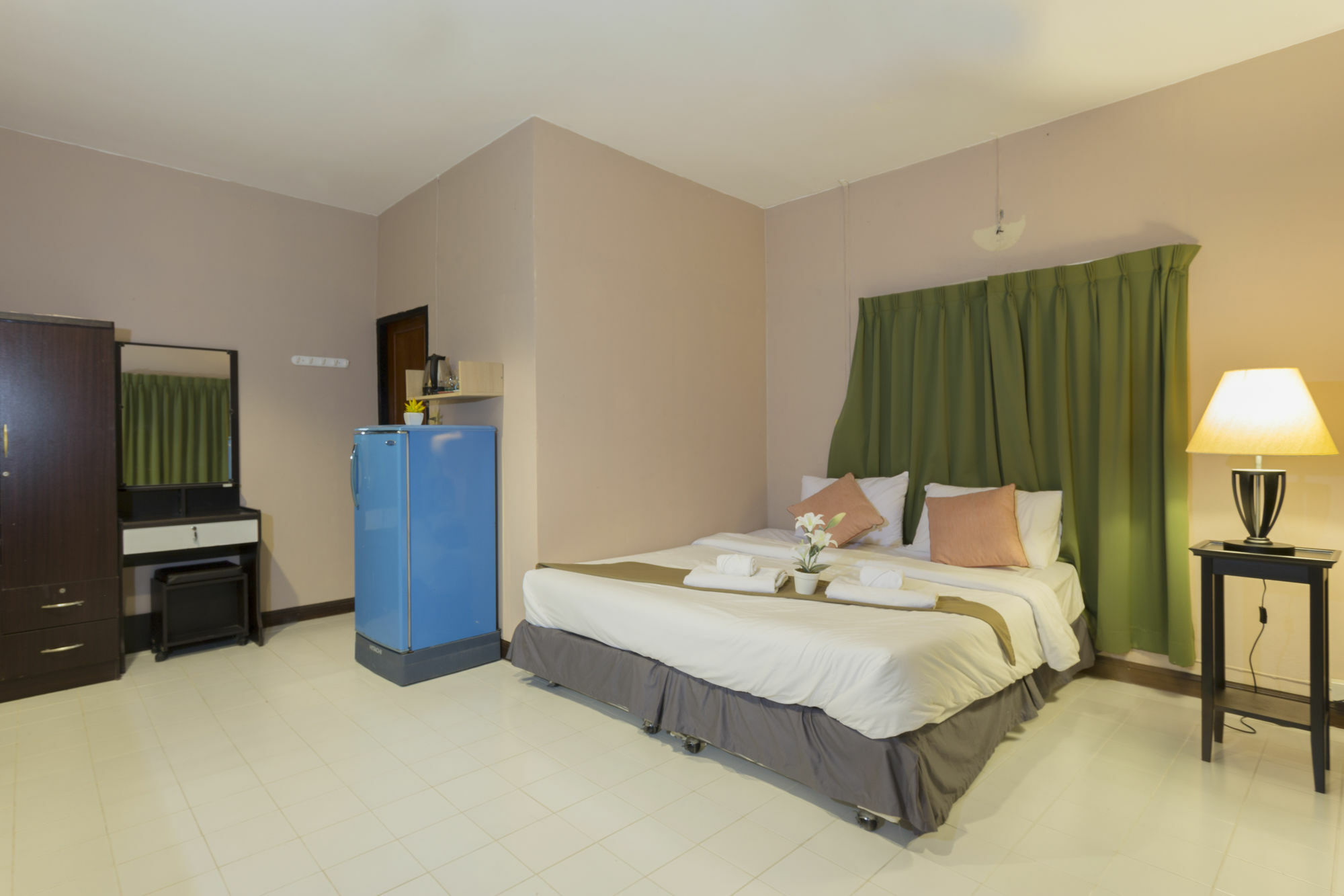 Kata Beachwalk Hotel And Bungalows Exterior foto