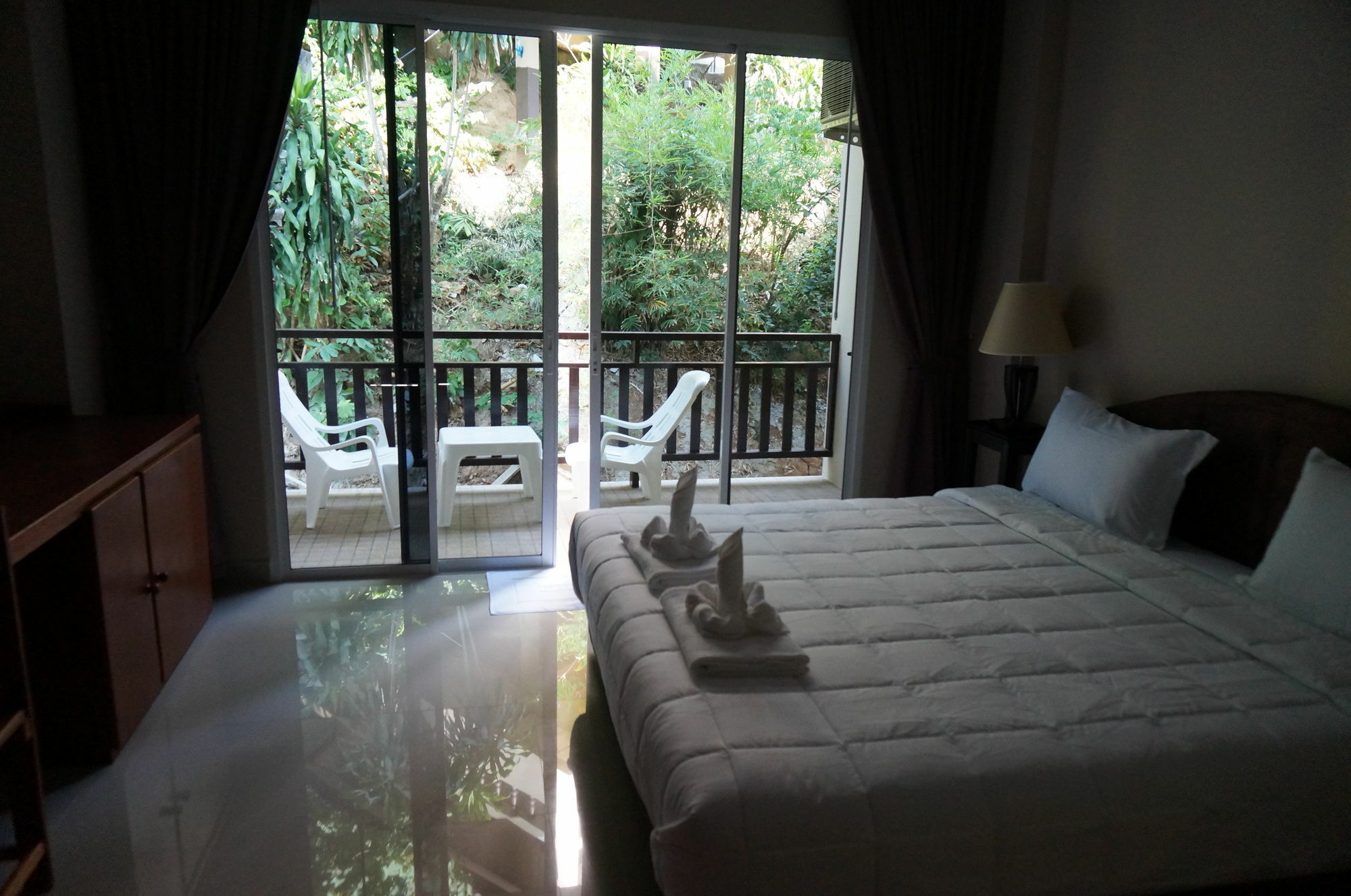 Kata Beachwalk Hotel And Bungalows Exterior foto