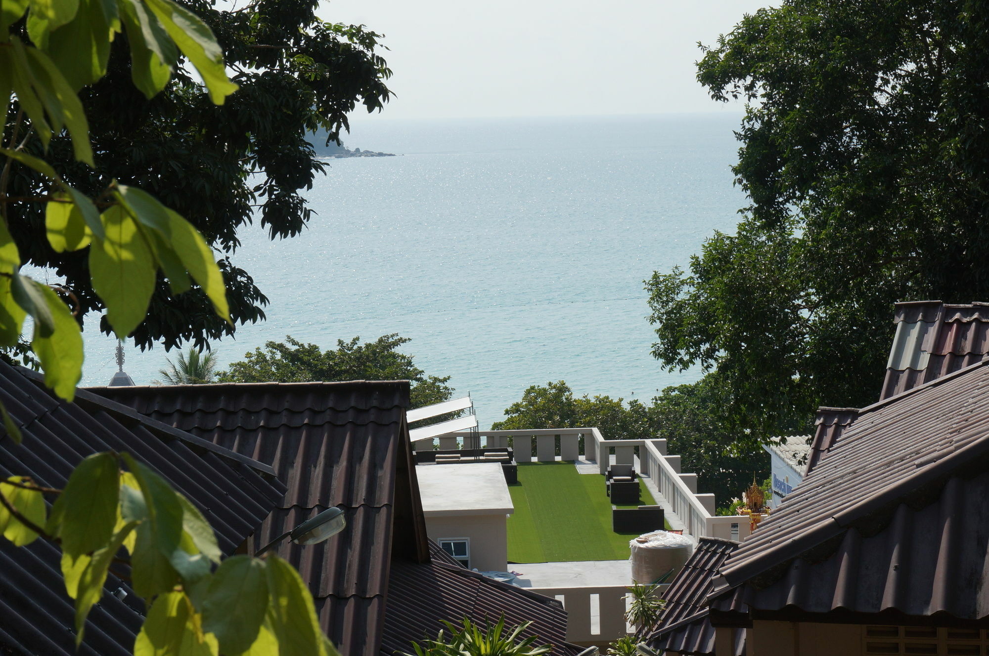 Kata Beachwalk Hotel And Bungalows Exterior foto