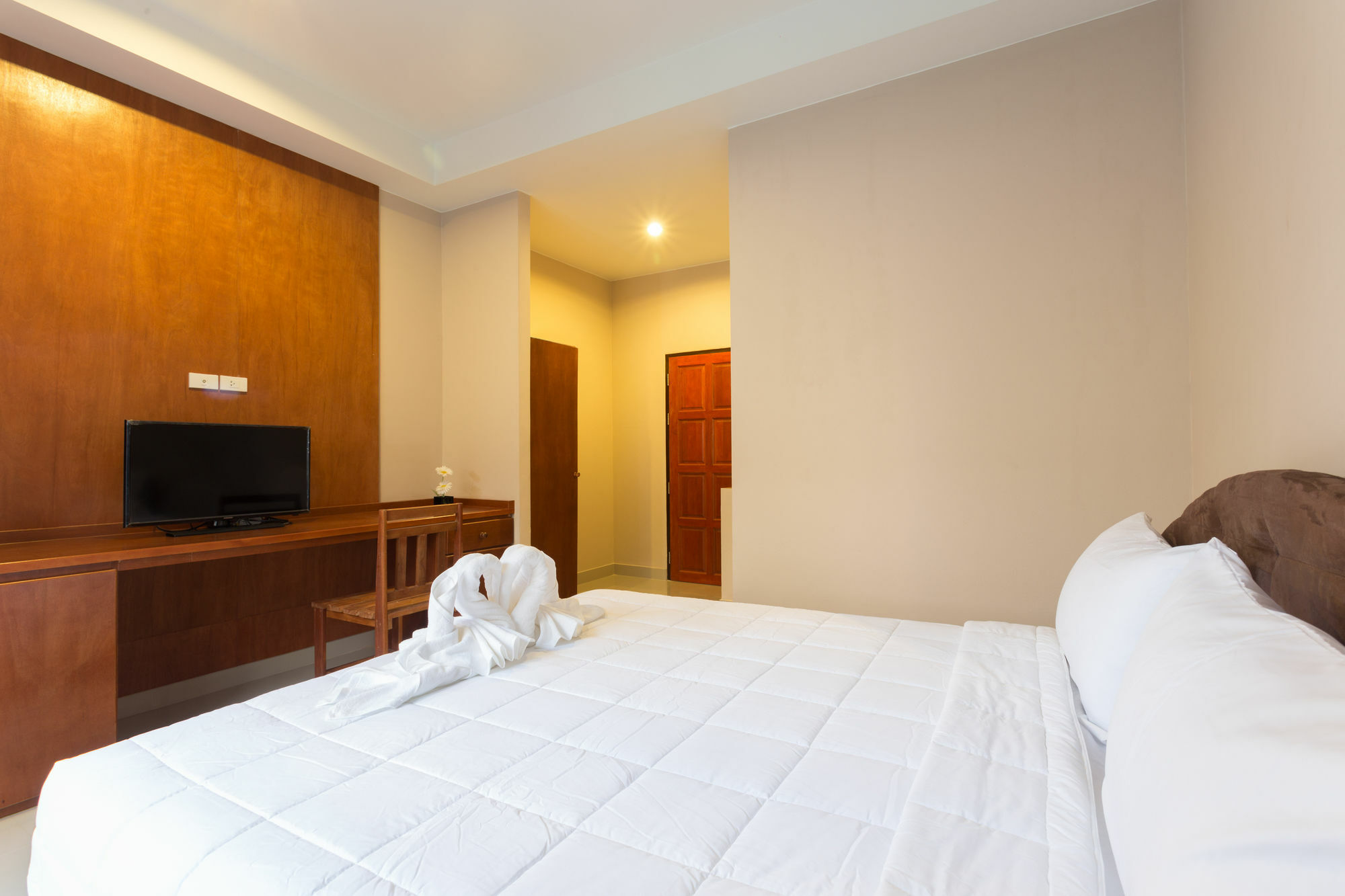 Kata Beachwalk Hotel And Bungalows Exterior foto