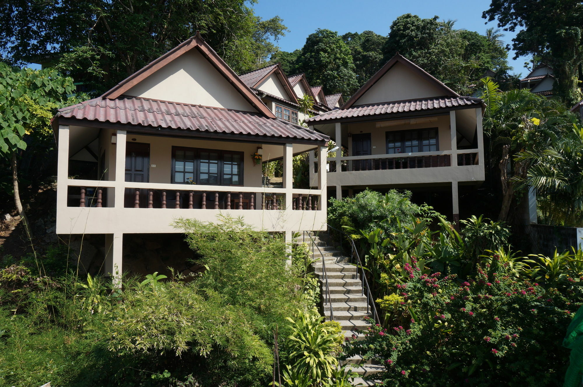 Kata Beachwalk Hotel And Bungalows Exterior foto